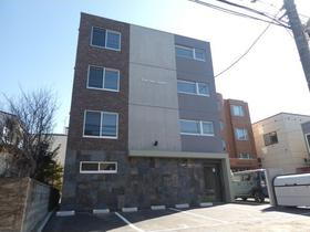 北海道札幌市中央区南十八条西７ 4階建 築1年4ヶ月