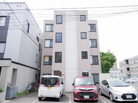 北海道札幌市中央区南六条西１８ 4階建