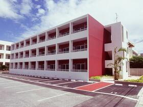 沖縄県那覇市小禄１ 3階建 築22年2ヶ月