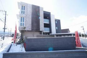 山形県山形市小立１ 3階建 築3年8ヶ月