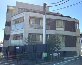 神奈川県川崎市宮前区鷺沼１ 地上4階地下1階建 築17年11ヶ月