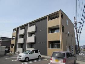 アンソレイエ 3階建