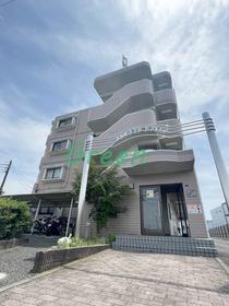 神奈川県平塚市西八幡１ 4階建 築28年2ヶ月