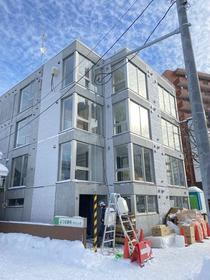 北海道札幌市中央区北六条西２５ 4階建 築1年5ヶ月