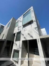 東京都新宿区払方町 賃貸マンション