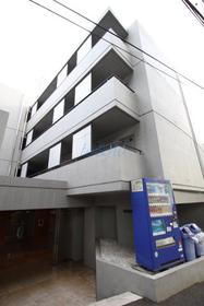 神奈川県川崎市宮前区馬絹５ 地上4階地下1階建 築32年3ヶ月