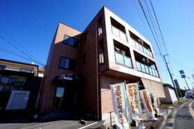愛媛県松山市祝谷５ 3階建 築22年7ヶ月