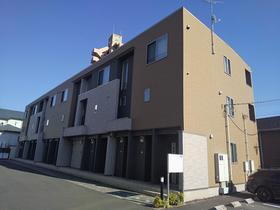 愛媛県松山市松末２ 3階建 築9年10ヶ月
