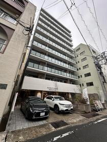 ＭＯＤＥＲＮ　ＰＡＬＡＺＺＯ　水辺の森 10階建