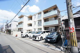 ＭＡＩＳＯＮ　ＢＬＡＮＣＨＥ 3階建