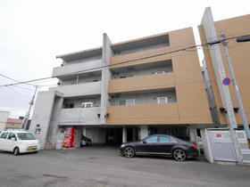 北海道札幌市中央区北十二条西１５ 4階建 築20年5ヶ月
