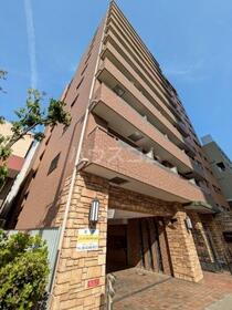 大阪府大阪市西区土佐堀１ 11階建