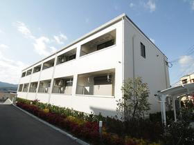 兵庫県川西市東畦野５ 2階建 築4年3ヶ月