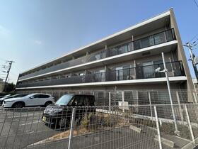 兵庫県尼崎市久々知２ 3階建 築9年11ヶ月