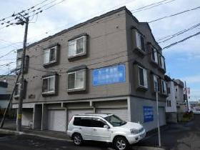 北海道札幌市清田区北野二条３ 3階建 築20年7ヶ月
