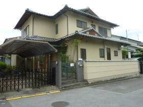 奈良県奈良市西登美ヶ丘８ 2階建 築34年1ヶ月