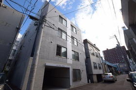 北海道札幌市中央区南五条西１２ 4階建 築7年10ヶ月