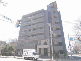 北海道札幌市中央区北三条西１７ 7階建 築33年6ヶ月