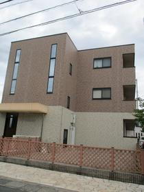 Ｄ－ｒｏｏｍ高丘西 3階建