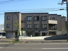 北海道札幌市中央区北一条東１３ 3階建