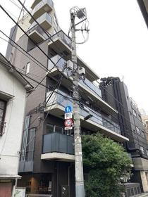 東京都港区西麻布１ 8階建 築6年10ヶ月
