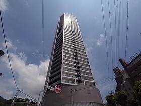兵庫県神戸市中央区熊内町７ 築16年6ヶ月 地上42階地下1階建