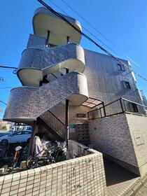 ＪＵＮひばりヶ丘 3階建