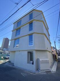 東京都新宿区富久町 4階建 築1年10ヶ月