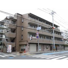 兵庫県神戸市東灘区本山南町４ 4階建