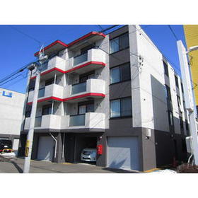 北海道札幌市東区北十八条東１３ 4階建 築14年9ヶ月