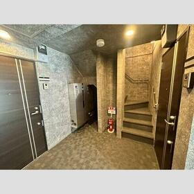 東京都中野区中央４ 賃貸マンション