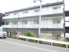 神奈川県横浜市鶴見区駒岡５ 3階建 築6年11ヶ月