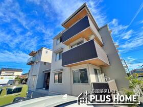 和歌山県和歌山市宇須２ 3階建 築3年4ヶ月