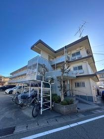 兵庫県加古川市平岡町一色東１ 3階建 築30年3ヶ月