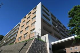 神奈川県横浜市神奈川区三ツ沢下町 地上5階地下2階建 築21年10ヶ月