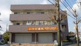 大阪府大阪狭山市今熊１ 3階建