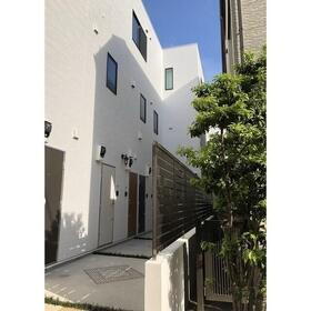 ミハス西新宿 3階建