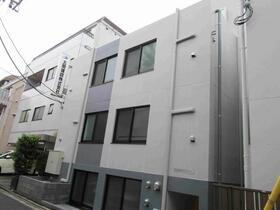 東京都新宿区早稲田鶴巻町 4階建 