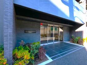 東京都北区赤羽北２ 築5年8ヶ月 5階建