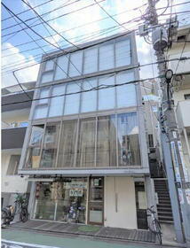 東京都目黒区中央町２ 地上4階地下1階建 築18年10ヶ月