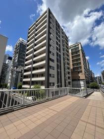 東京都中央区新川２ 13階建 築8年10ヶ月