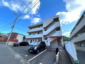山口県下関市三河町 3階建