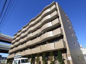 東京都足立区綾瀬７ 6階建
