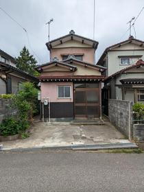 サンセル粟崎貸家 2階建