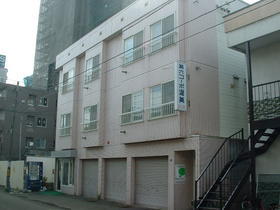 ラシュレ東札幌 3階建