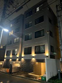 東京都荒川区西日暮里２ 5階建 築4年5ヶ月