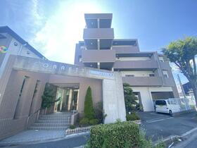 コレット坂部 4階建