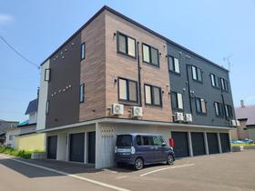 北海道岩見沢市五条東８ 3階建 築4年11ヶ月