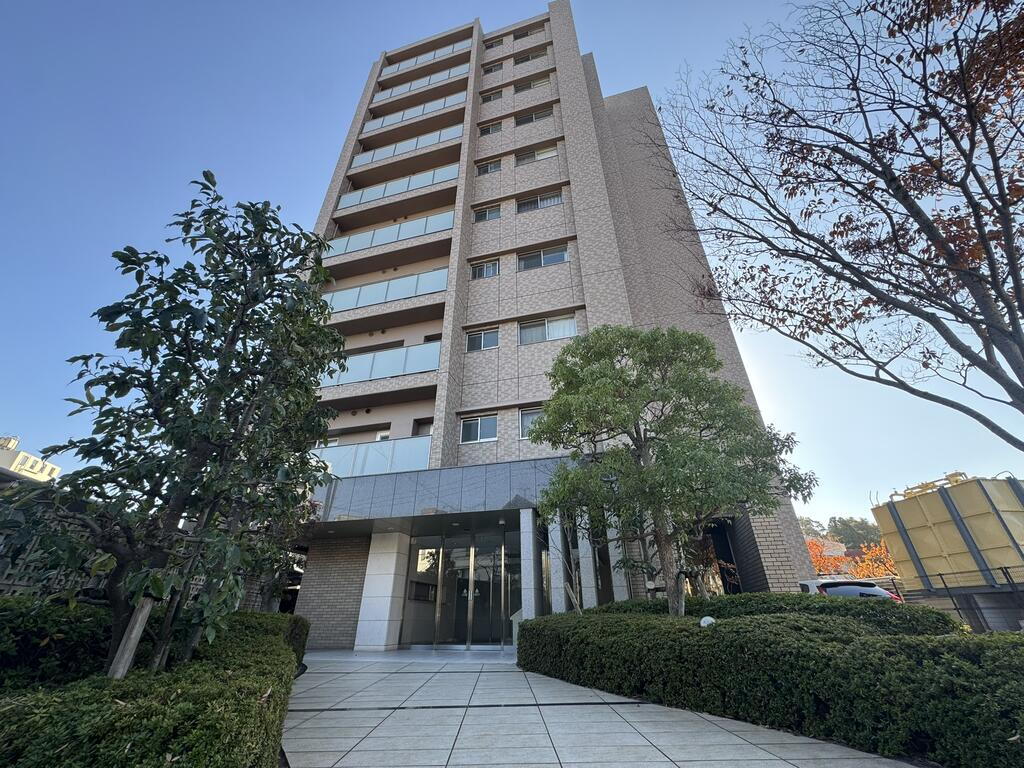 サーパス鶴形公園 駅徒歩13分の便利な立地