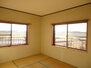 カームネス上新田　Ａ棟１０１号室 角部屋なので窓も多くとれて光がたっぷり入ります